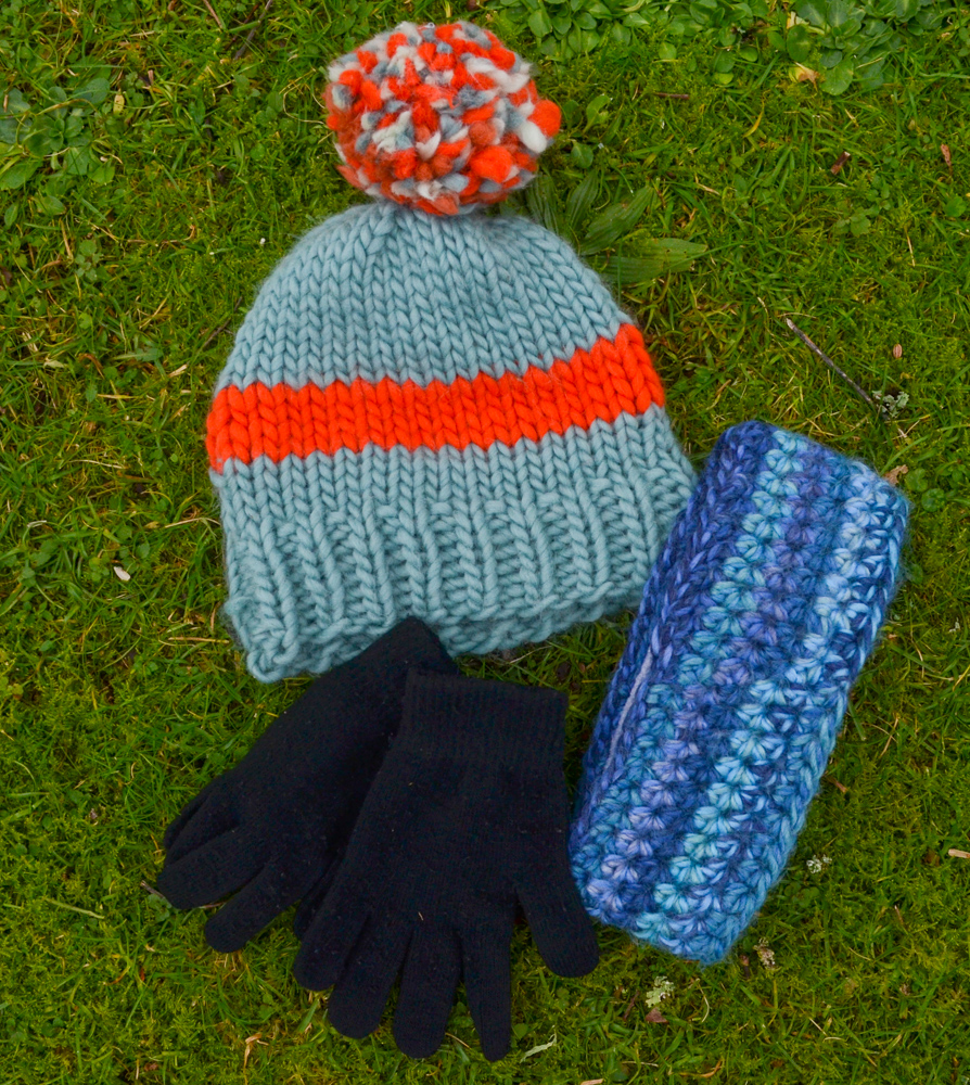 What to pack for a day walk in the Lake District Hat Gloves